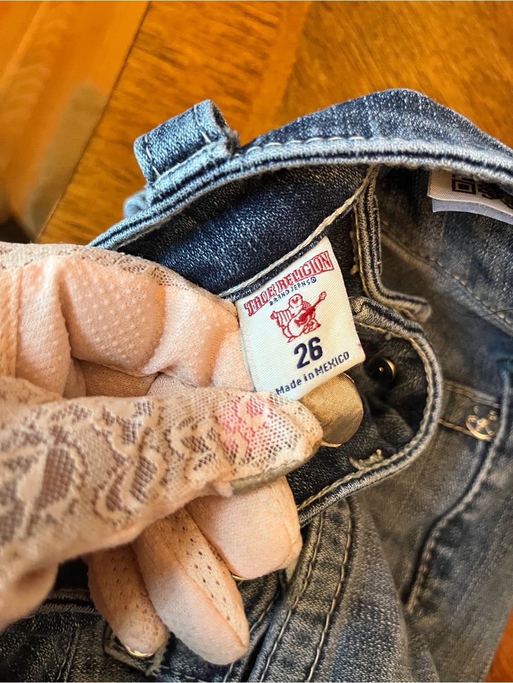 True Religion Washed Blue Denim Jeans w/Signature Tag (Sz. 26 & 34”L) EUC - Picture 9 of 10